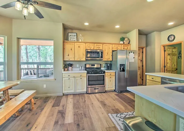 Holiday home Wooded Hideaway! Spacious Show Log *